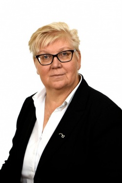 Valokuvassa Maarit Laakkonen.